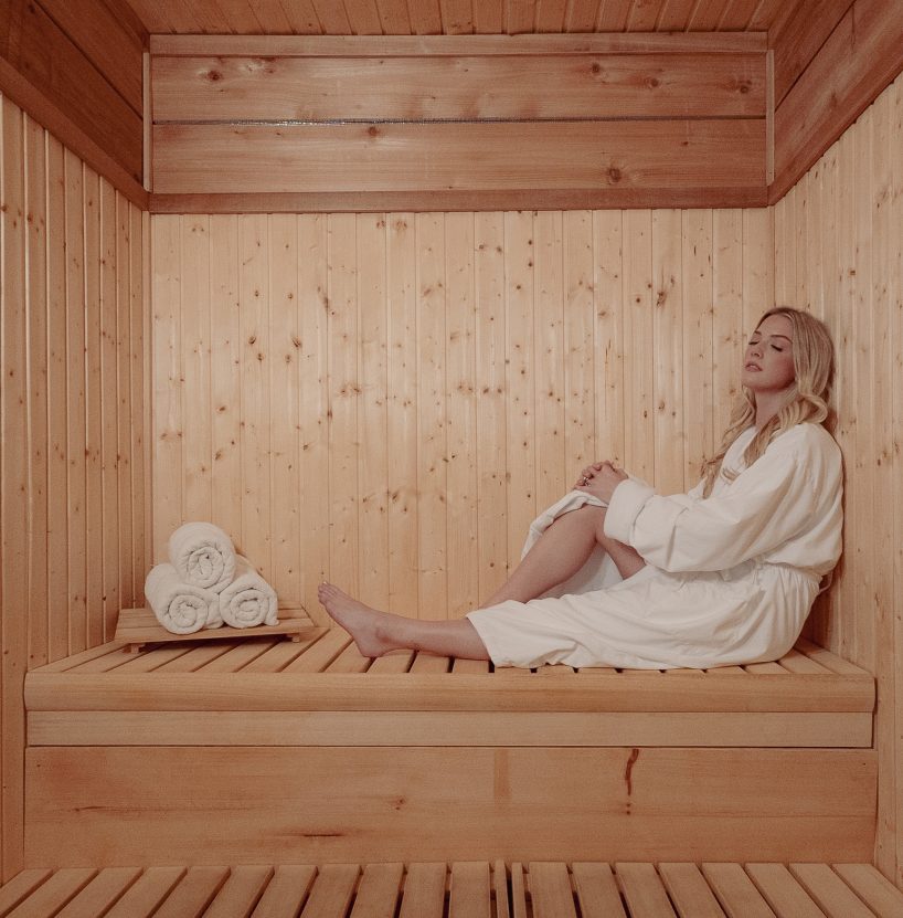 Ifrared sauna square